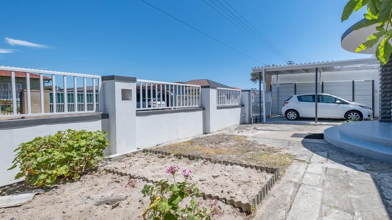 3 Bedroom Property for Sale in Goodwood Estate Western Cape